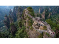 重庆三峡之巅景区游客爆满引发热议