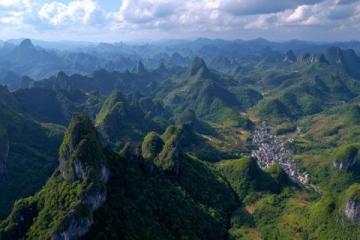 广西柳州旅游攻略：自然奇观与民族风情探秘