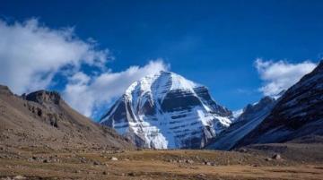 稻城亚丁自驾旅行全解析:路线规划、车辆准备与高原适应指南