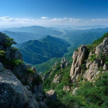 攀登五岳之巅:泰山全景游指南