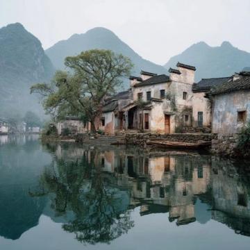 反向旅游指南国内5大人少景美的小众旅游地