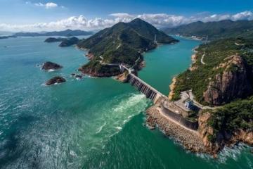 来海南不坐一次环岛列车，环岛不同风景，在旅行方式不断更迭的今天
