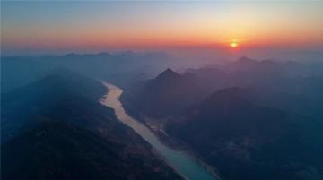 中卫沙坡头景区第四天游记：黄河探险与滑沙乐趣之旅