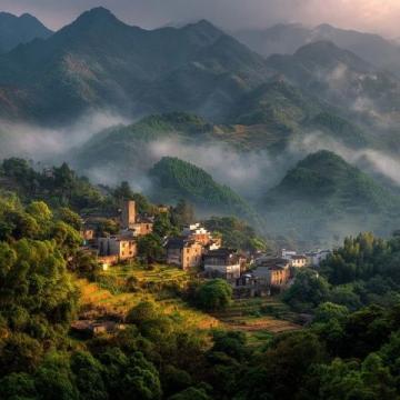 贵州千元游攻略:探索山水秘境与民族文化的低成本旅行指南
