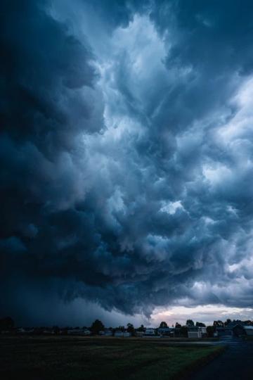 高原遇暴雨:紧急应对策略与安全须知
