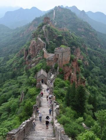 女性登长城,一步步走向一条无尽的旅途!