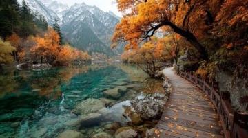 探索九寨沟:轻松旅行指南与实用攻略