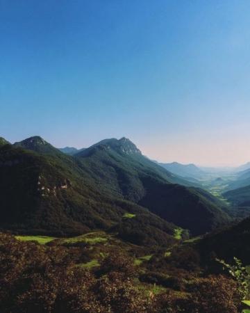 白云山旅游攻略:必看景点,美食推荐和酒店住宿信息