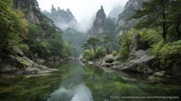 五日四晚深度游：探索贵州自然奇景与民族文化