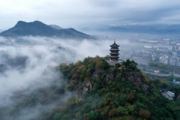 梅花山锁道梅花山索道旅游攻略