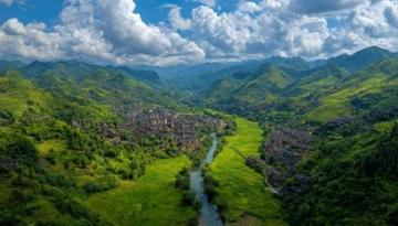 以下是一份成都周边景区两日游的旅游攻略,以都江堰和青城山为例