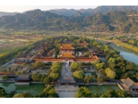 一座清东陵,半部清代史;时光的旅行驿站;清东陵景区简介及交通指南等内容提供给您。