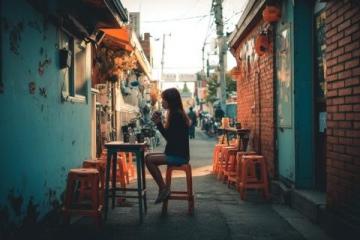 她的悠闲旅行哲学:慢游老城区,深体验生活韵味