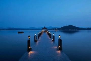 云南必游五大线路:昆明滇池、大理洱海、丽江雪山、西双版纳热带雨林、腾冲火山温泉