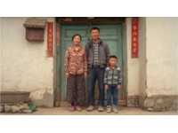 郑州夫妻五一出游竟忘带孩子：求助跑腿服务解难题