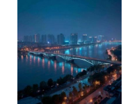 成都周边拥有丰富多样的旅游资源，无论是避暑纳凉、自然风光还是人文探索