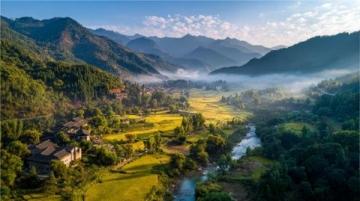 鹤峰屏山:绝美景色、纯然自然的天地