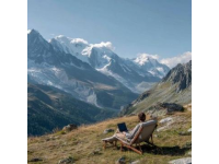 真正热爱旅行的人从不等到退休才出发