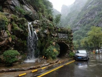 千山旅行指南：全面覆盖交通路线景点住宿及美食推荐